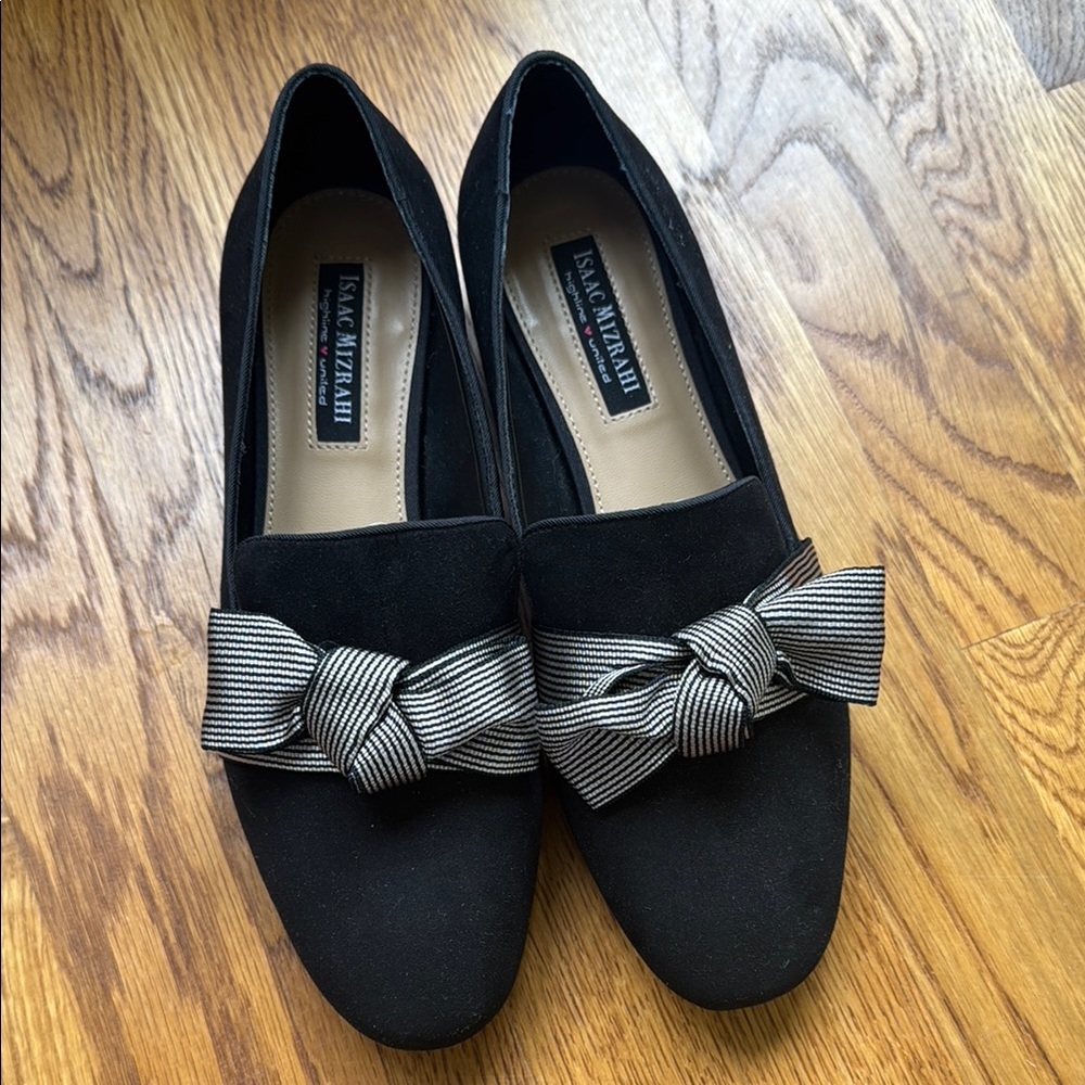 Isaac Mizrahi Black Flats with Satin Bow